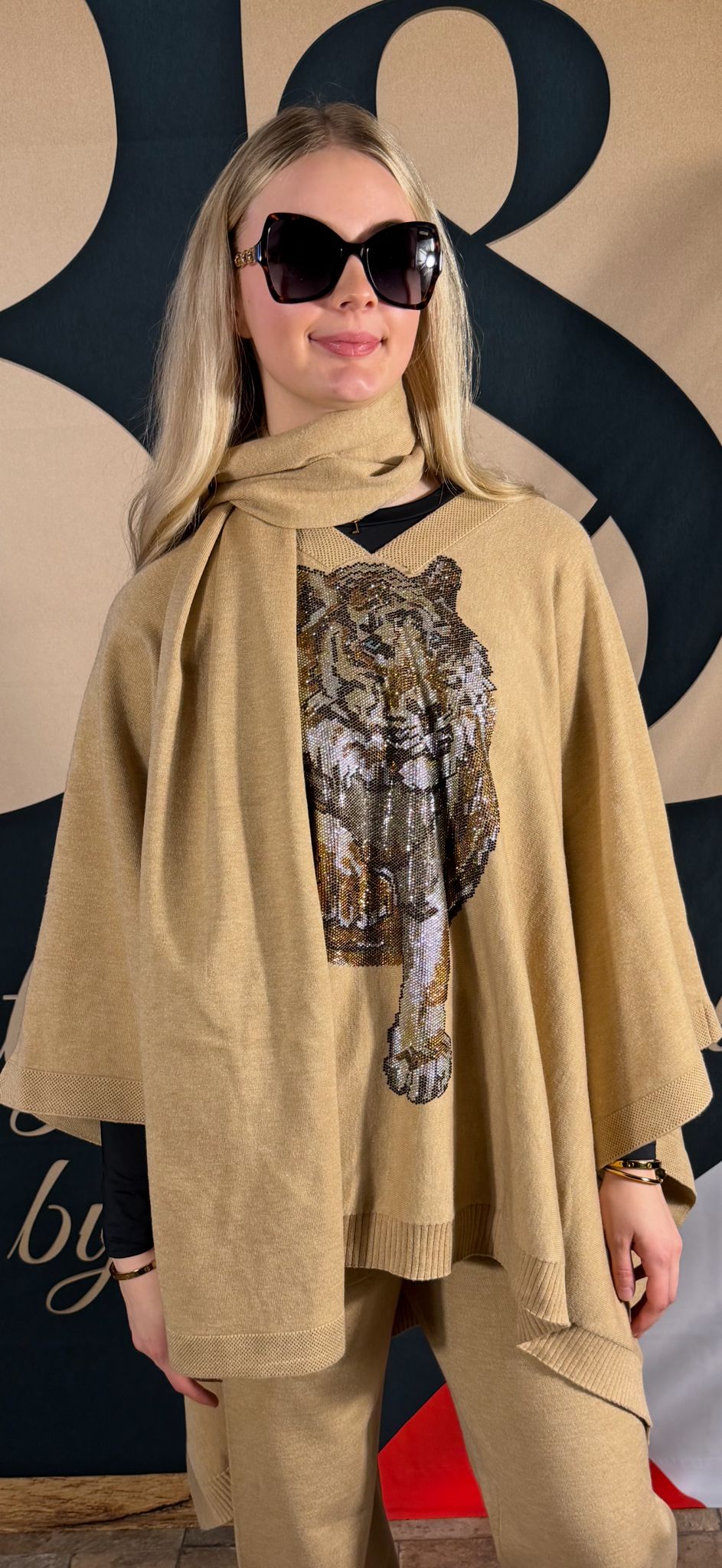 Elegant Scarf & Shawl Wrap Set – Model 9